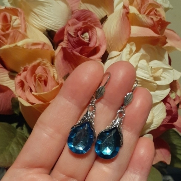 London Blue Topaz Teardrop Scroll Filigree Earrings - Picture 3 of 4
